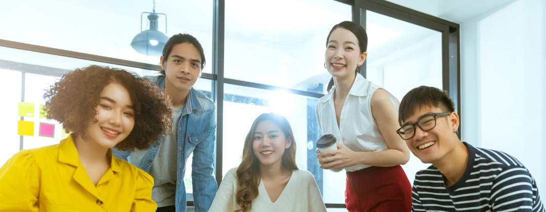 与全球最佳雇主  pg.ccm壹号官方版光电<br>
一起探索未来职涯可能