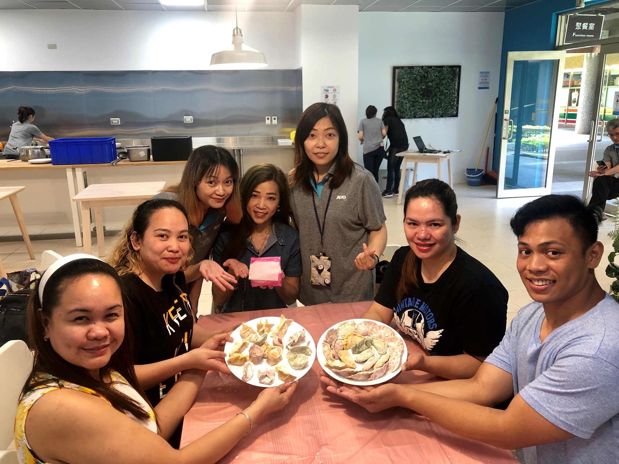 pg.ccm壹号官方版將DEI理念貫徹到企業文化和實踐，舉辦如台菲廚藝交流等活動，讓同仁了解彼此文化差異、培養情感